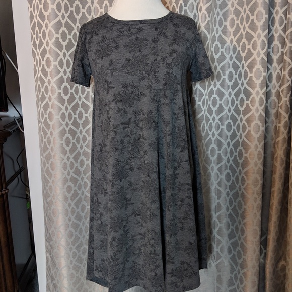 LuLaRoe Dresses & Skirts - LulaRoe carly dress